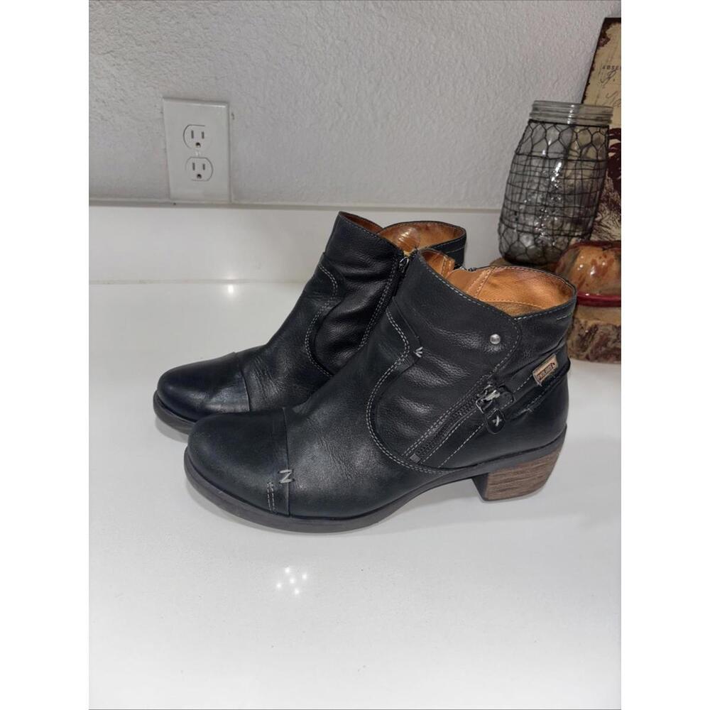 Pikolinos Le Mans ankle boots 42/9US Black With Wood Heel